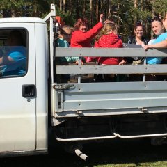 Puhka Kihnus tarjoaa: opastettu kuorma-autokierros Kihnun saarella